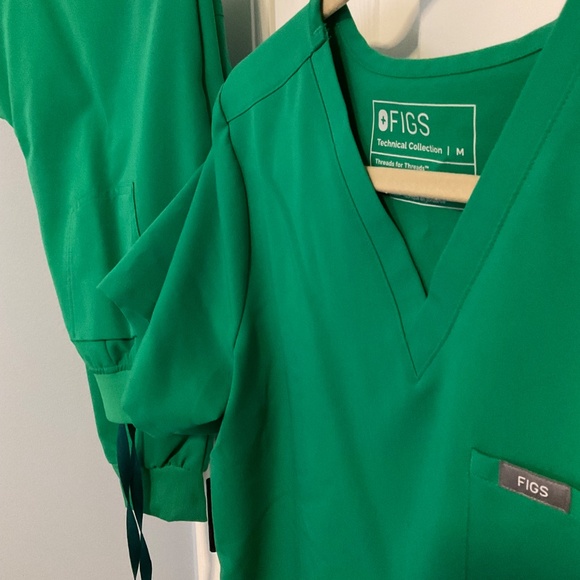 Figs Scrubset - Picture 2 of 2